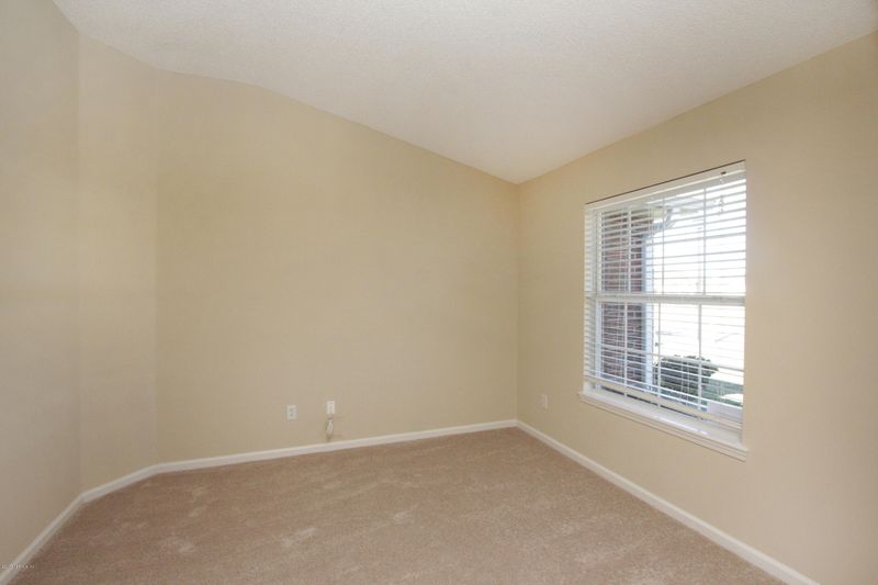6750 Crystal River Rd, Jacksonville, FL 32219