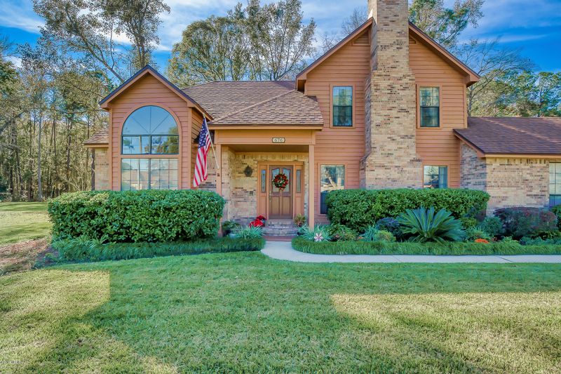676 Kilchurn Dr, Orange Park, FL 32073