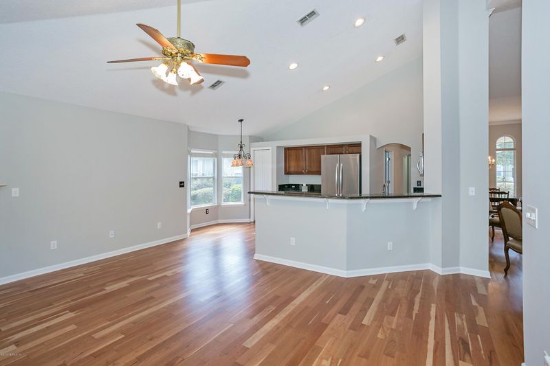 677 Lake Stone Cir, Ponte Vedra Beach, FL 32082