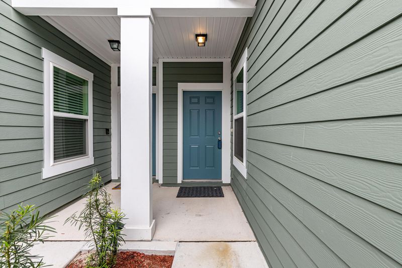 677 Servia Dr, St Johns, FL 32259