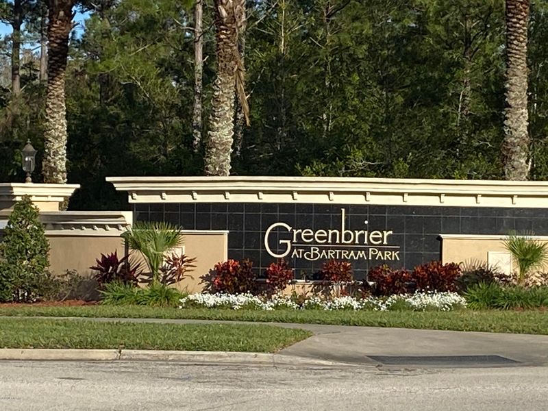 6788 Roundleaf Dr, Jacksonville, FL 32258