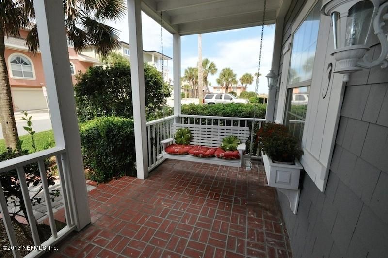 68 29th Ave S, Jacksonville Beach, FL 32250