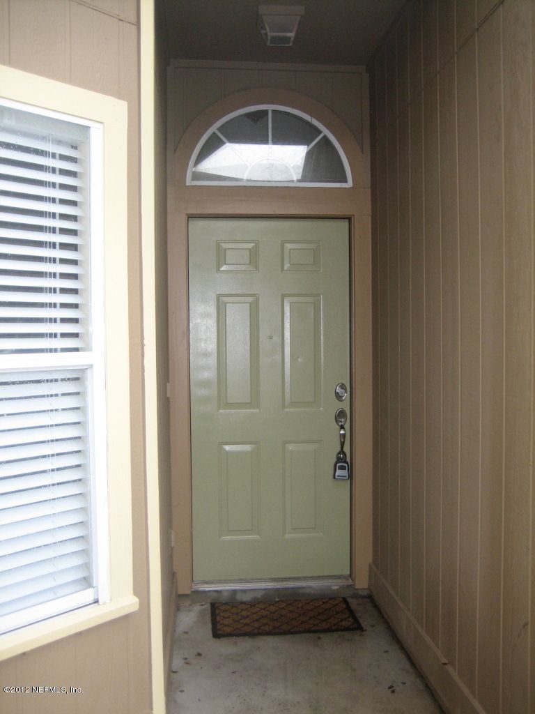 68 W 7th St, Atlantic Beach, FL 32233