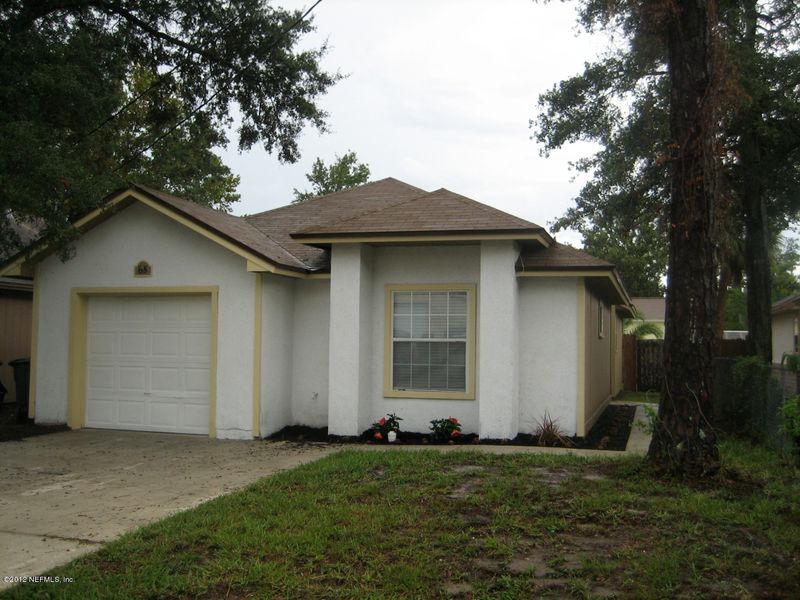 68 W 7th St, Atlantic Beach, FL 32233