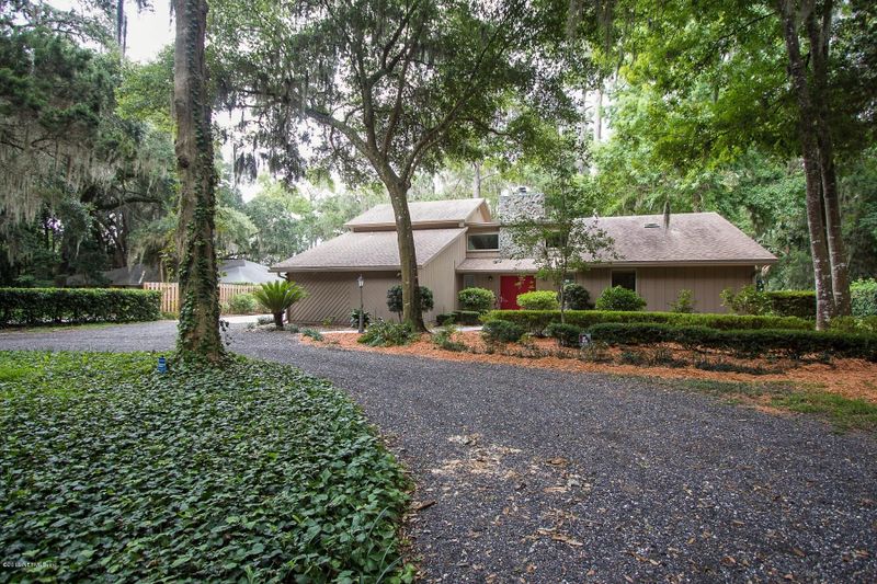 680 Frederic Dr, Fleming Island, FL 32003