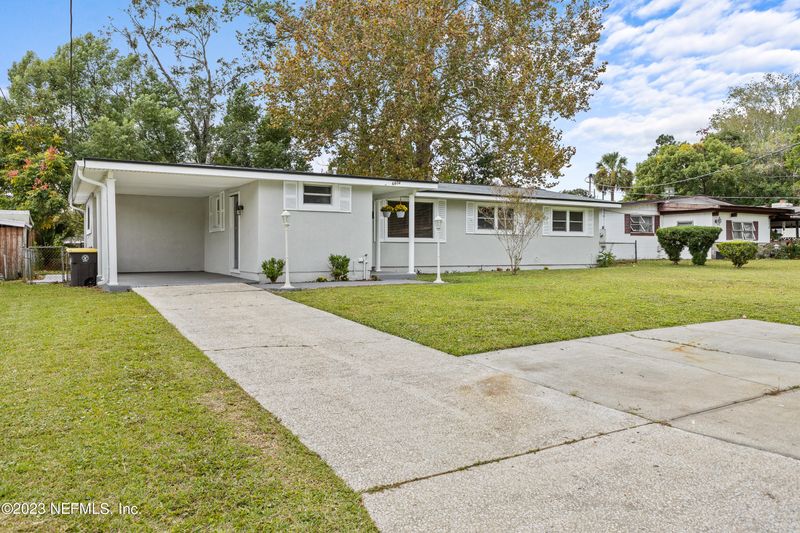 6804 Snow White Dr, Jacksonville, FL 32210