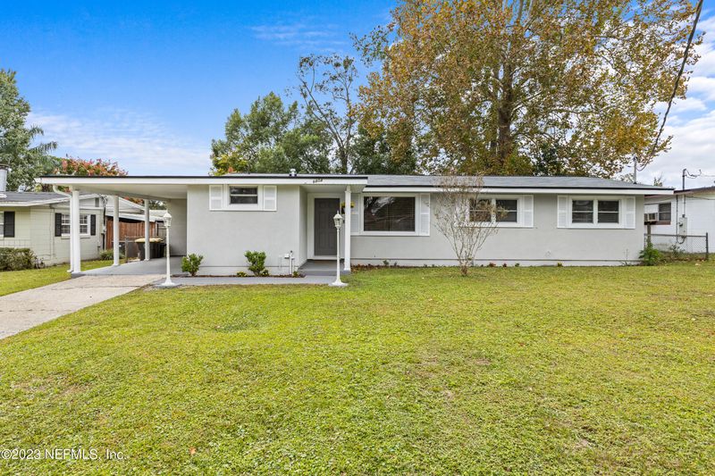 6804 Snow White Dr, Jacksonville, FL 32210