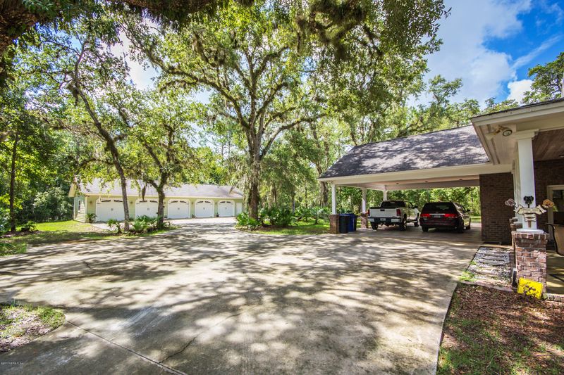 6805 Cr 208, St Augustine, FL 32092