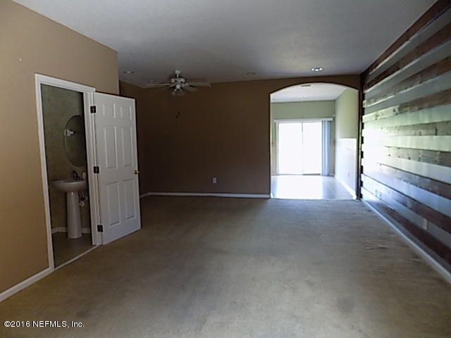 6813 Misty View Dr, Jacksonville, FL 32210