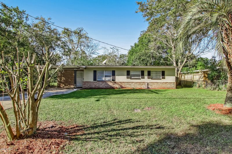 6815 King Arthur Rd, Jacksonville, FL 32211