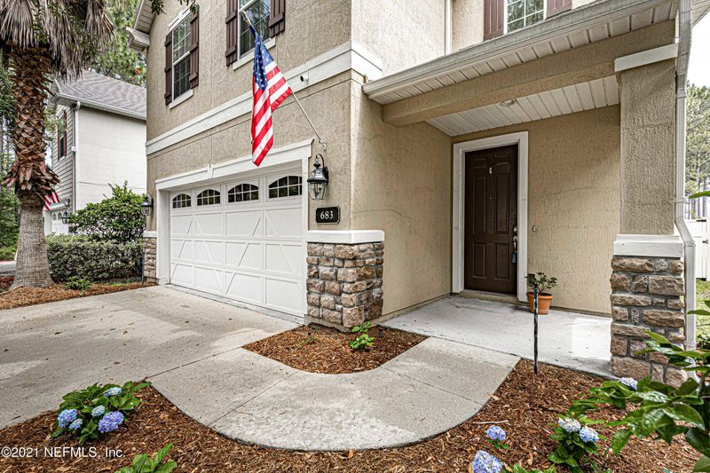 683 Briar View Dr, Orange Park, FL 32065