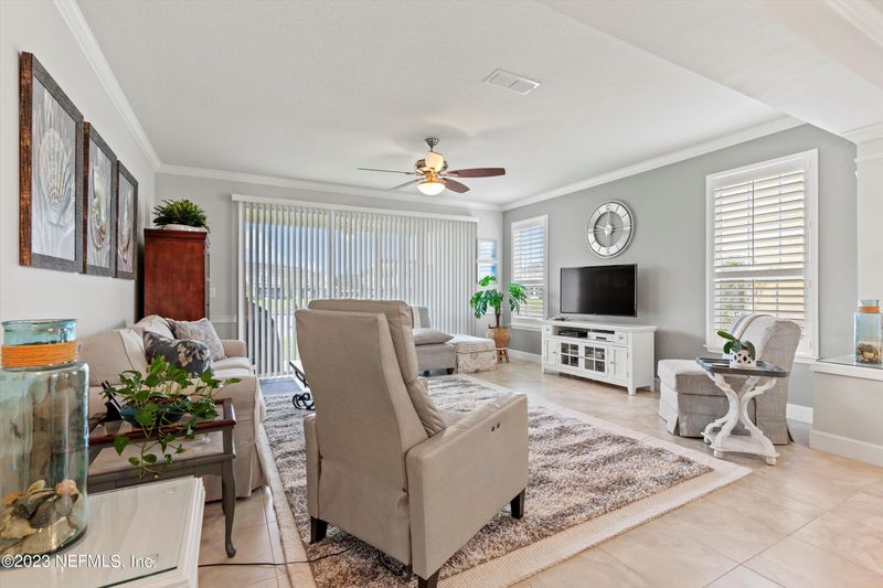6854 Roundleaf Dr, Jacksonville, FL 32258