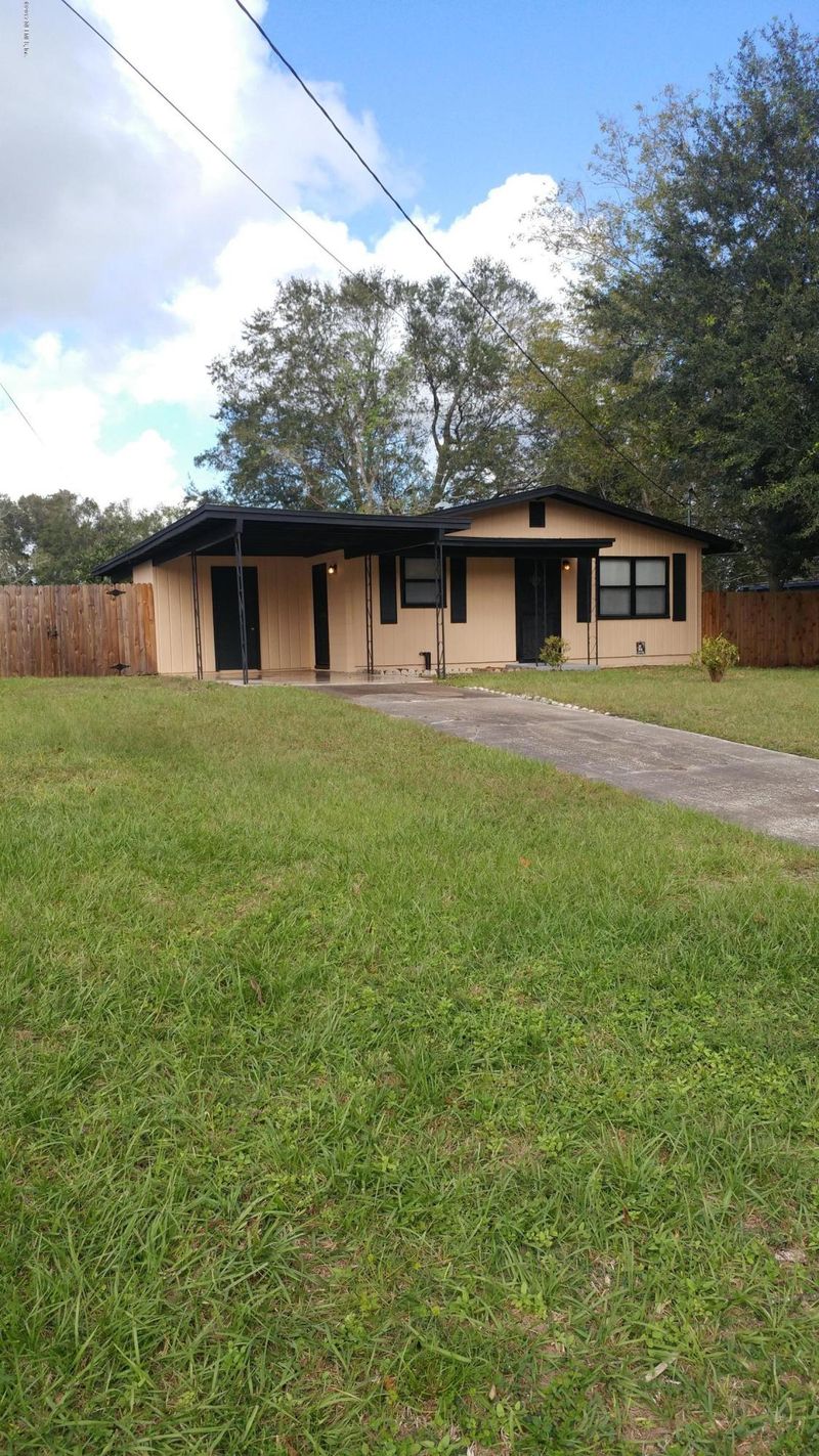 6857 Snow White Dr, Jacksonville, FL 32210