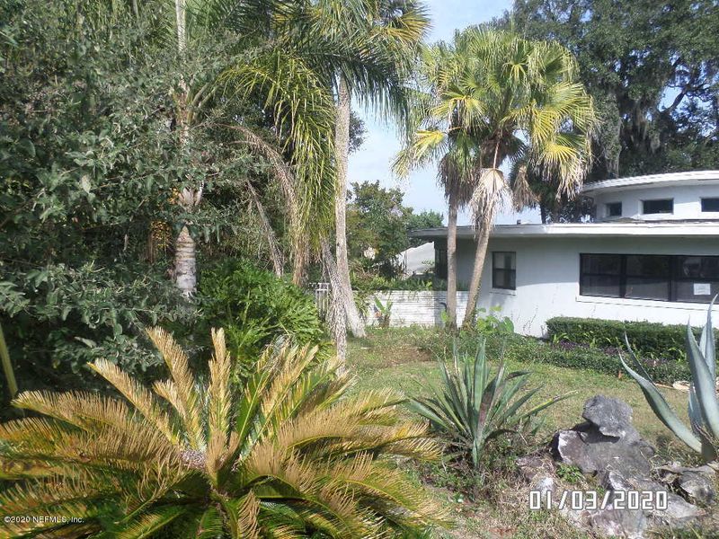 6863 Howalt Dr, Jacksonville, FL 32277