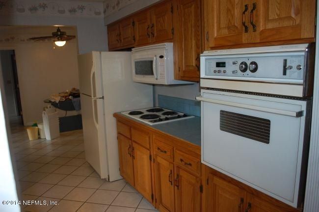688 28th Way SE, Melrose, FL 32666