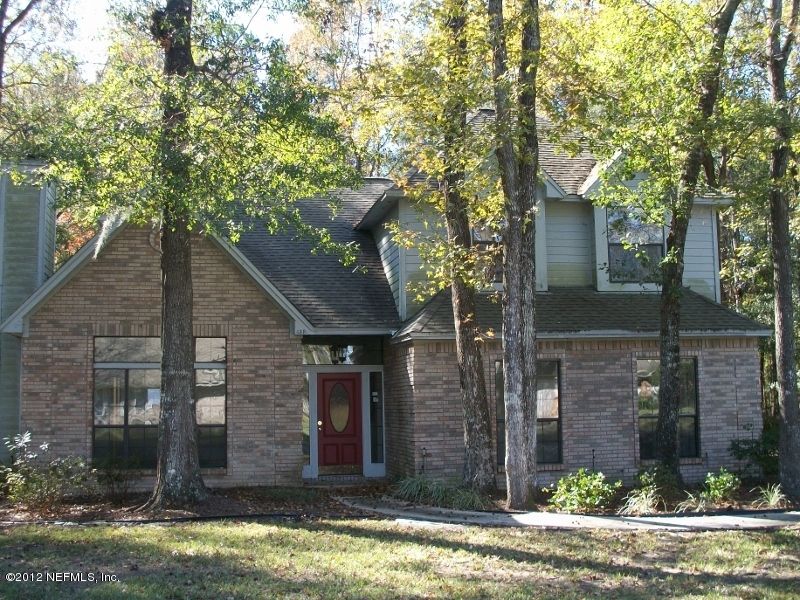 688 Kilchurn Dr, Orange Park, FL 32073