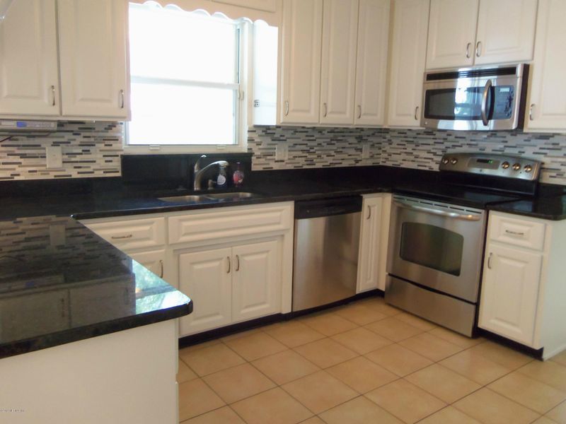 688 Tropical Pw, Orange Park, FL 32073