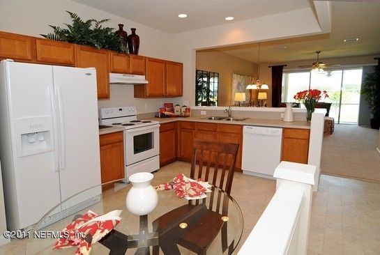 6881 Roundleaf Dr #42E, Jacksonville, FL 32258