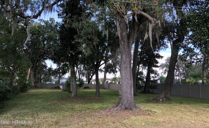 689 Creighton Rd, Fleming Island, FL 32003
