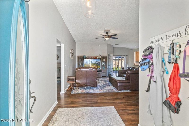 6892 Recreation Trl, Jacksonville, FL 32244