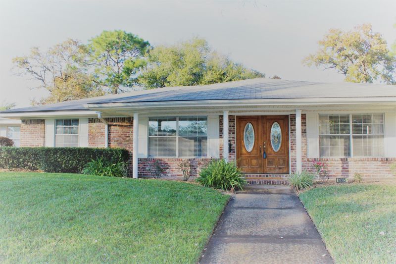 6905 Simca Dr, Jacksonville, FL 32277
