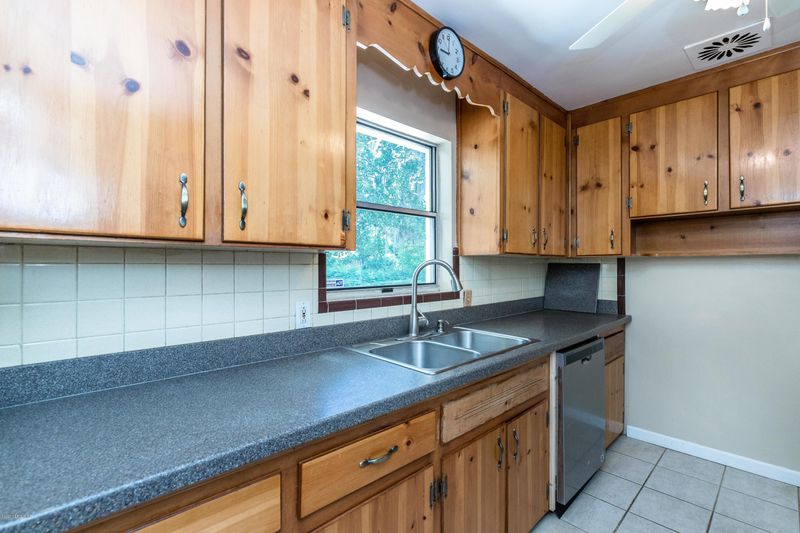 6921 East Rd, Jacksonville, FL 32216