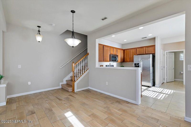 6922 Roundleaf Dr, Jacksonville, FL 32258