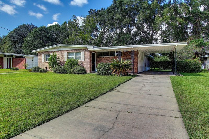 6923 Deauville Rd, Jacksonville, FL 32205