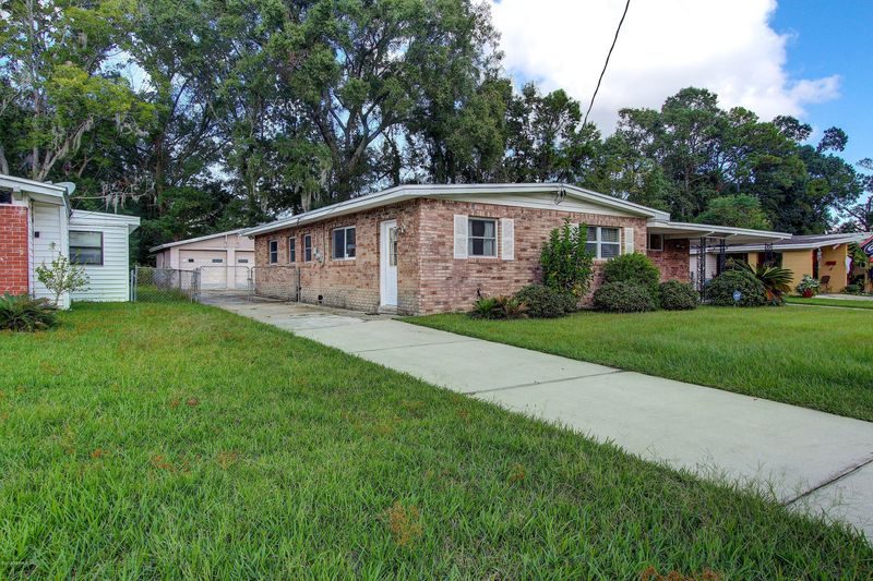 6923 Deauville Rd, Jacksonville, FL 32205