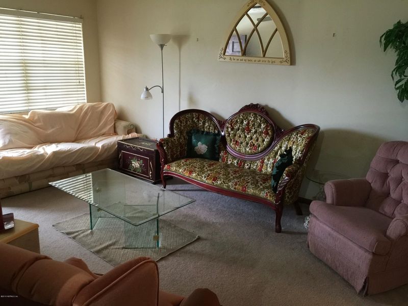 6933 Rivercrest Dr, Jacksonville, FL 32226