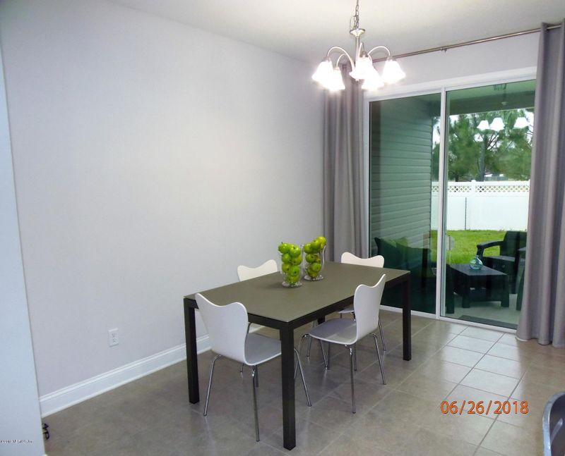 694 Grover Ln, Orange Park, FL 32065