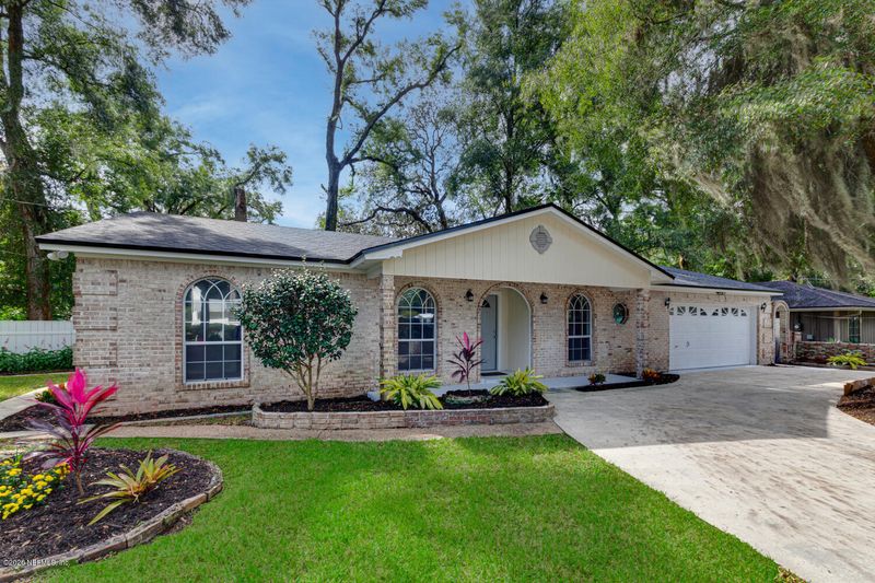 6940 Oakwood Dr, Jacksonville, FL 32211