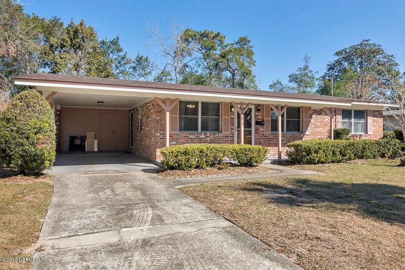6941 Greenholly Dr, Jacksonville, FL 32277