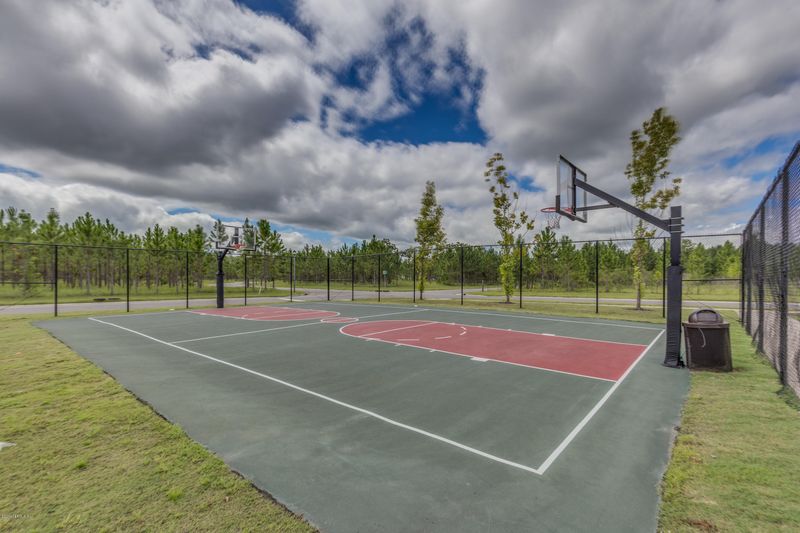 6955 Sandle Dr, Jacksonville, FL 32219