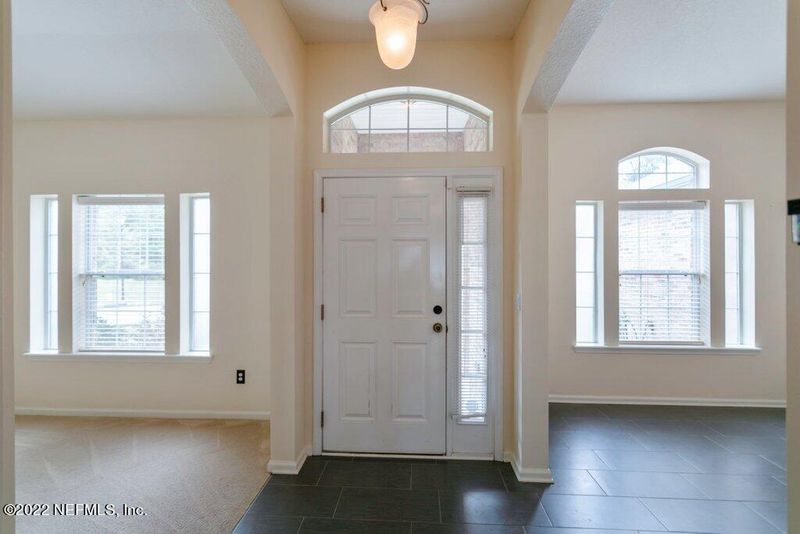 6961 Rapid River Dr W, Jacksonville, FL 32219
