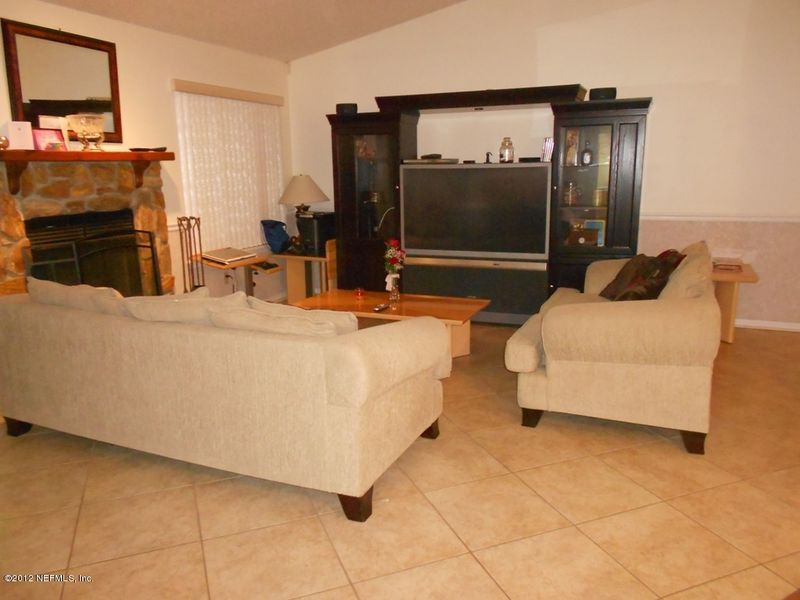 6962 Tree Frog Ct, Jacksonville, FL 32244