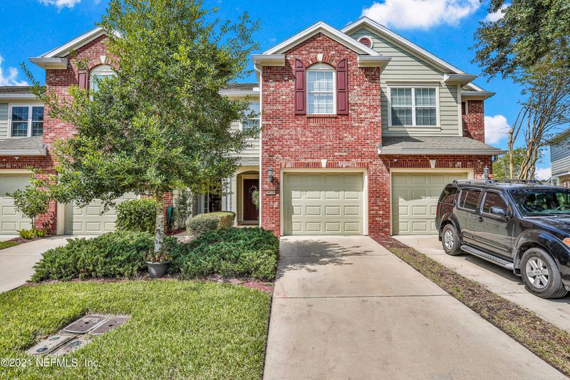 6978 Roundleaf Dr, Jacksonville, FL 32258