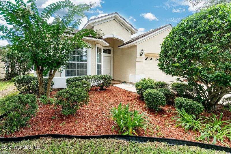 700 Bellshire Dr, Orange Park, FL 32065