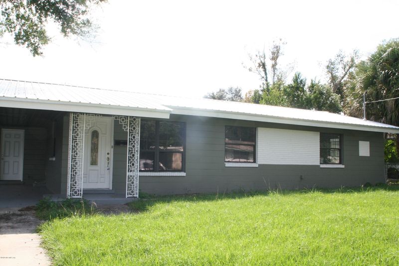 7002 Biddy Ln, Jacksonville, FL 32210