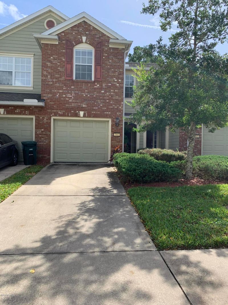 7003 Roundleaf Dr, Jacksonville, FL 32258