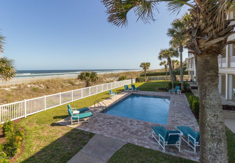 701 Beach Ave #101, Atlantic Beach, FL 32233
