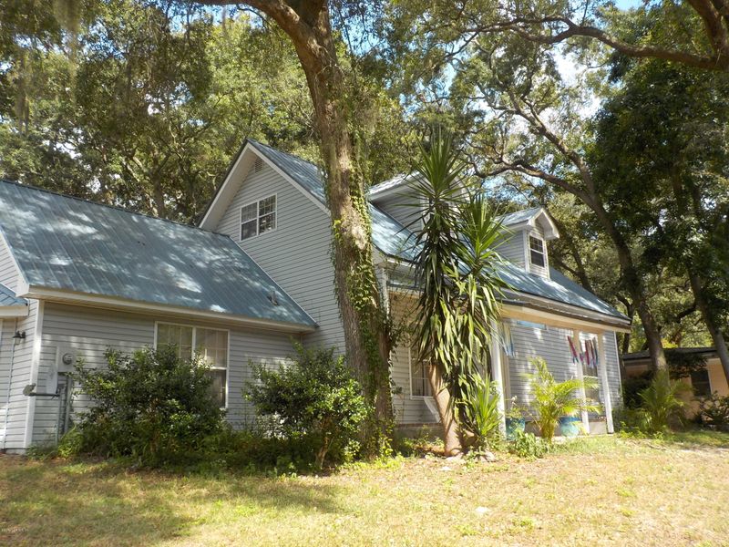 701 Stanley Dr, Fernandina Beach, FL 32034