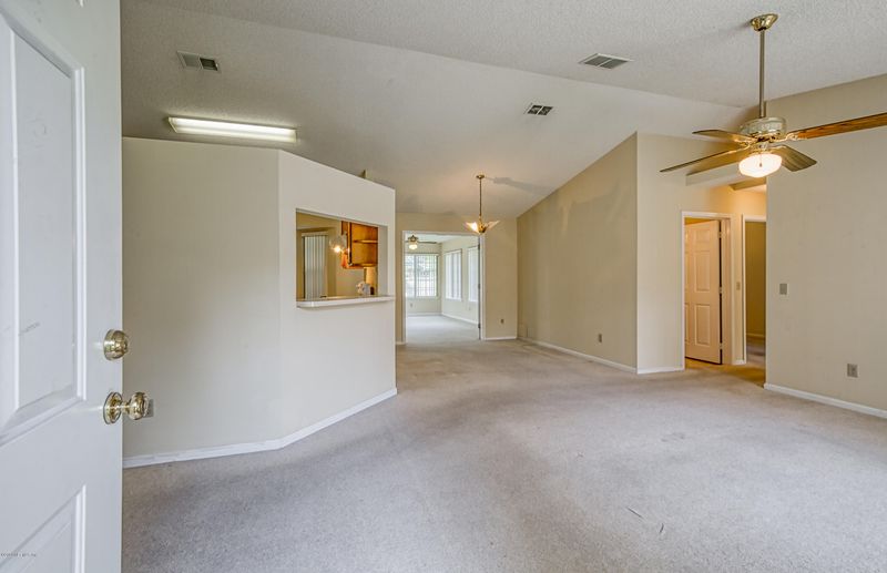 7016 St Augustine Rd, Jacksonville, FL 32217