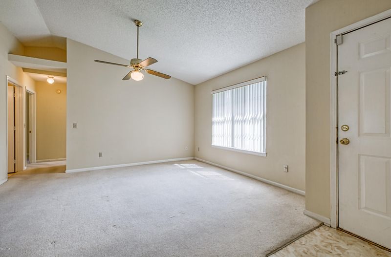 7016 St Augustine Rd, Jacksonville, FL 32217