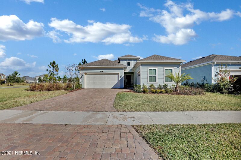 702 Weathered Edge Dr, St Augustine, FL 32092