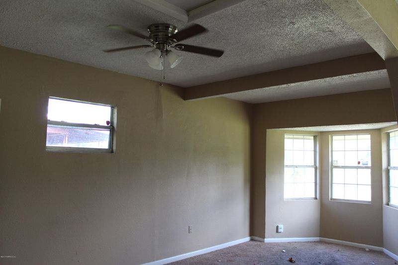 7028 Lincoln Cir S, Jacksonville, FL 32209