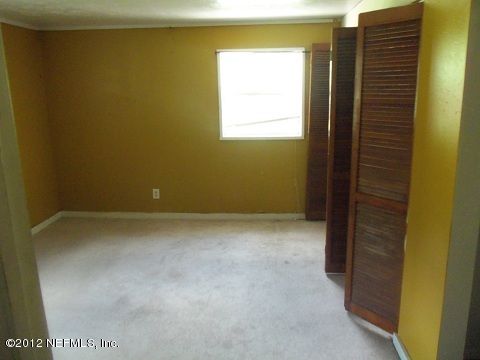 7033 Paul Howard Dr, Jacksonville, FL 32222