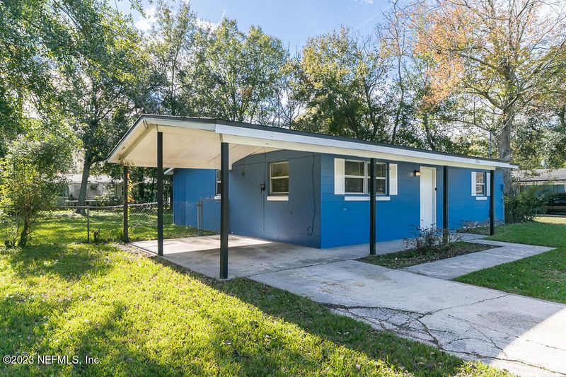 7036 Christopher Robin Dr, Jacksonville, FL 32210