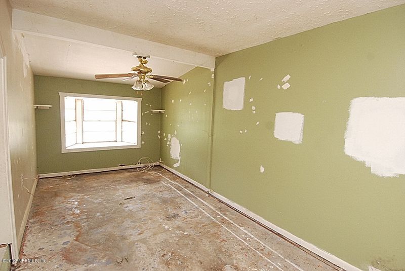 7041 Old Middleburg Rd S, Jacksonville, FL 32222