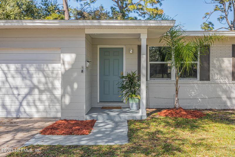 7045 Barkwood Dr, Jacksonville, FL 32277